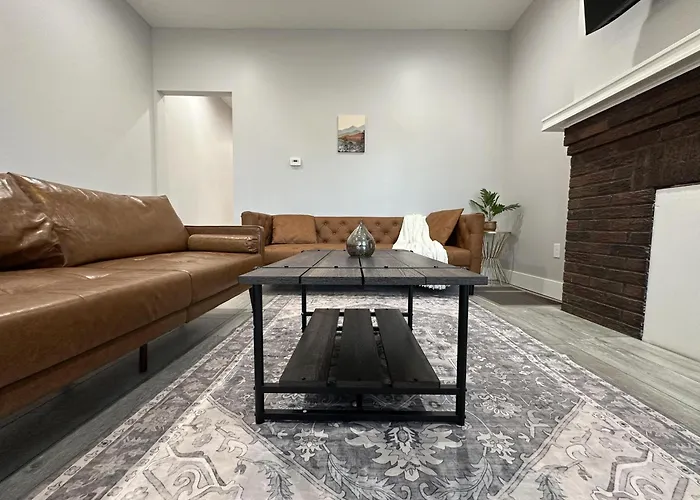 2Br Stylish Home In Milo-Grogan, Near Osu & Short North *