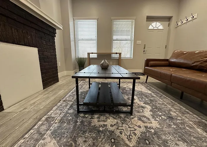 2Br Stylish Home In Milo-Grogan, Near Osu & Short North Columbus