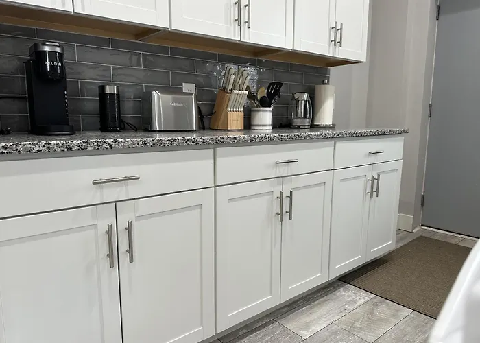 2Br Stylish Home In Milo-Grogan, Near Osu & Short North Apartment