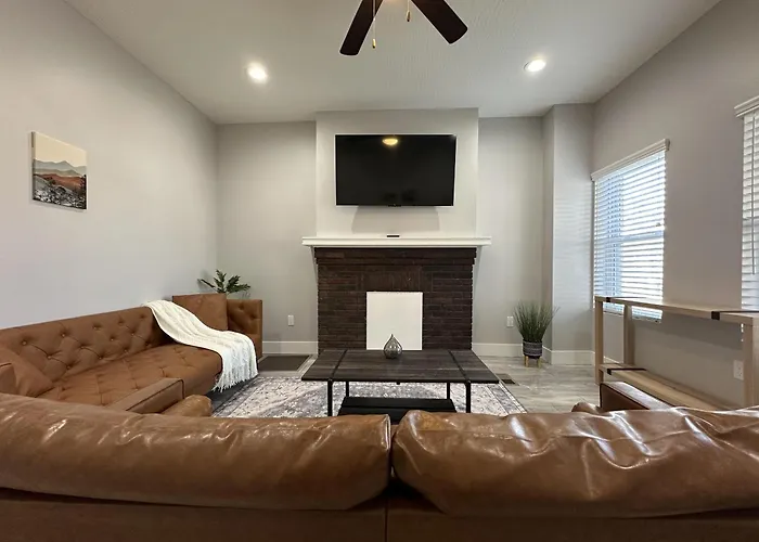 2Br Stylish Home In Milo-Grogan, Near Osu & Short North Apartment