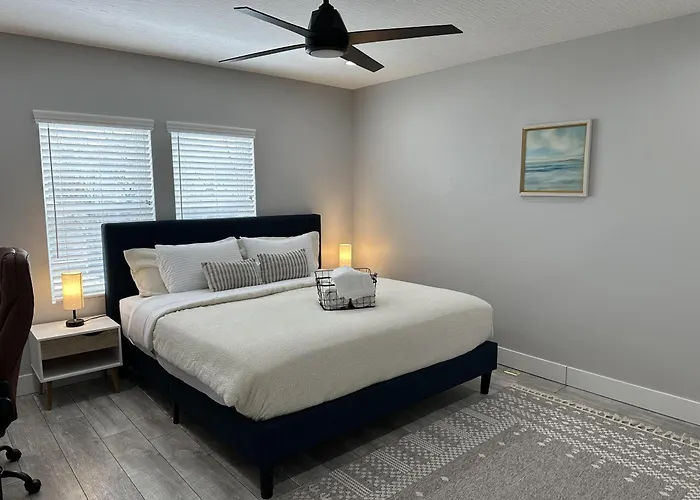 2Br Stylish Home In Milo-Grogan, Near Osu & Short North
