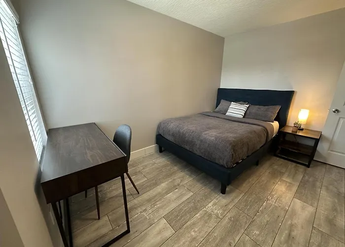 2Br Stylish Home In Milo-Grogan, Near Osu & Short North * Columbus